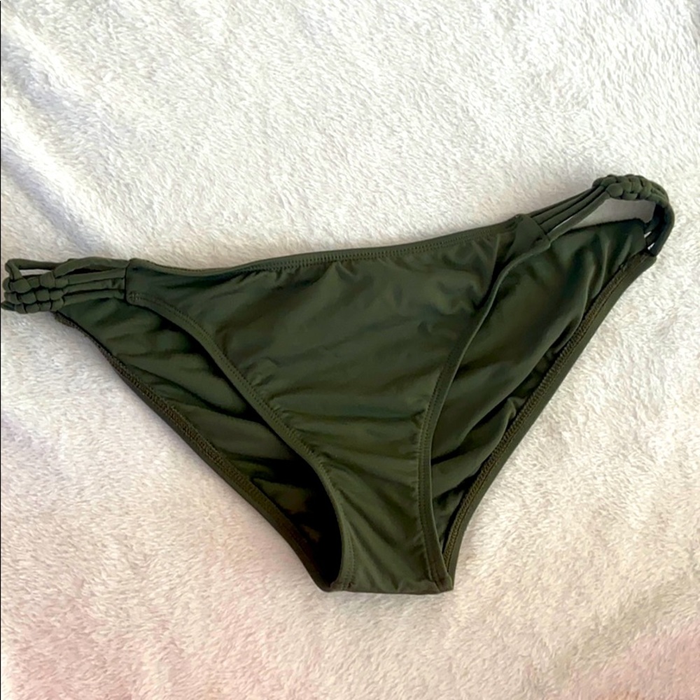 L space bikini bottoms
